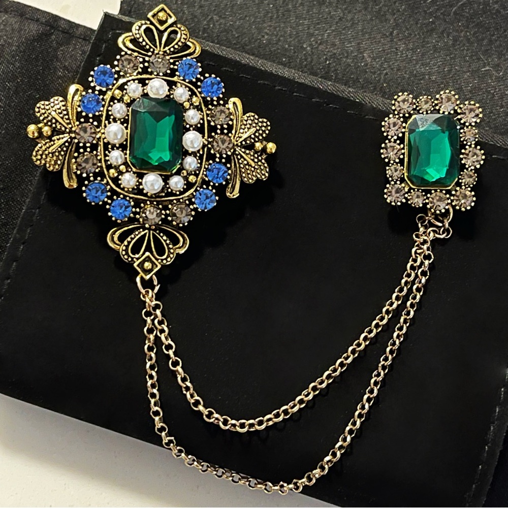✨Gorgeous Tassel Rhinestones Brooch with Pearls